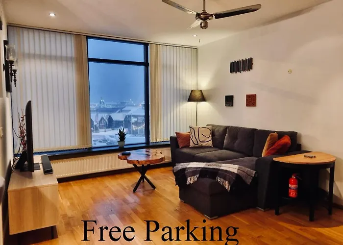 Aurora Harbour Apartments